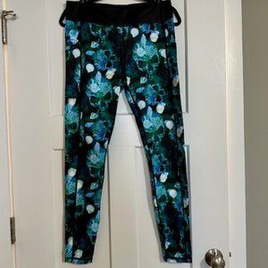 Constantly Varied Gear Mermaid Skull Leggings - Like new! - Size Large